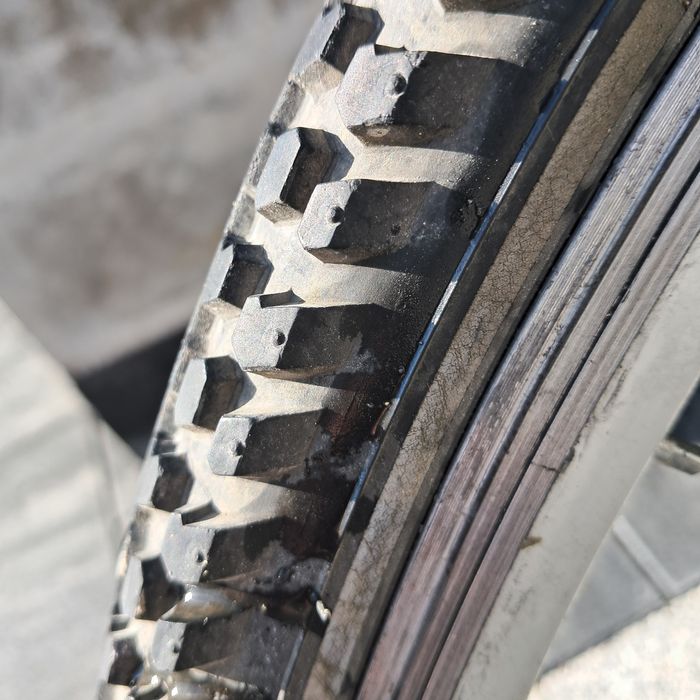 Rower trekingowy Nike 28"