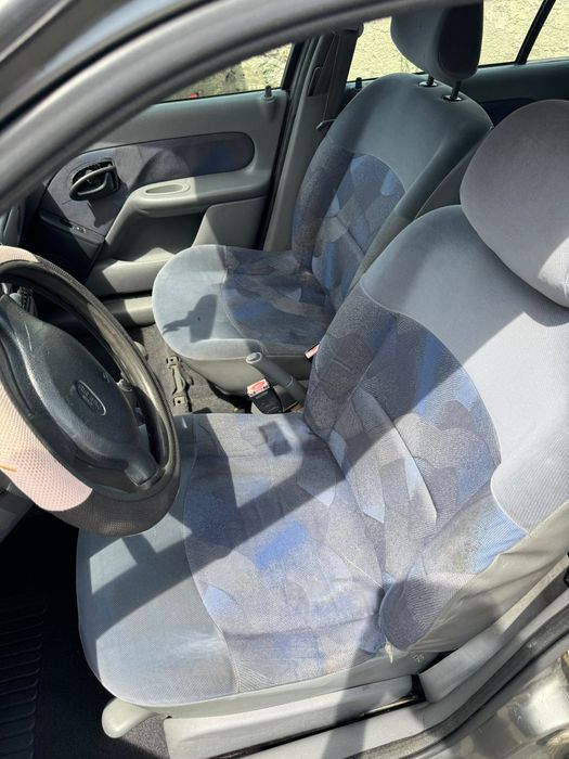 Vendo carro Renault Clio