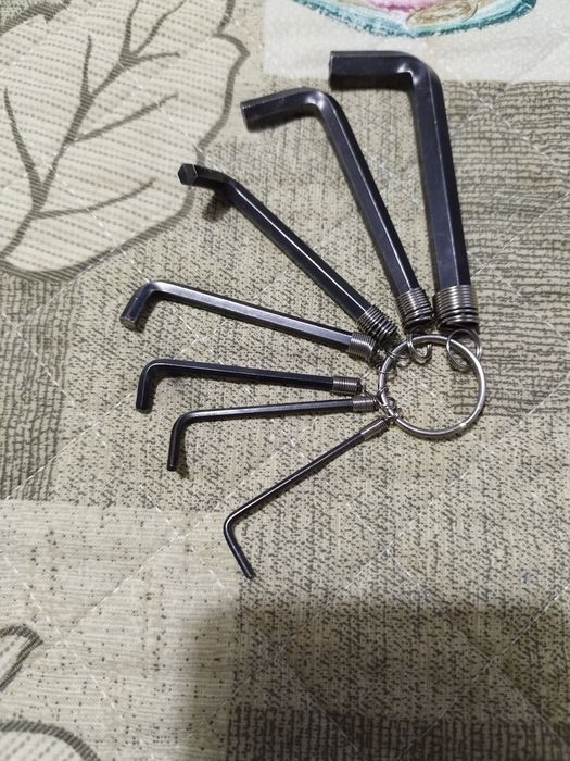 Ключи шестигранники.