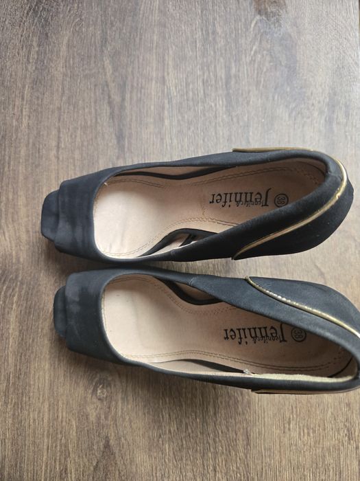 Buty na wysokim obcasie 38