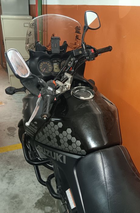 Suzuki V Strom 650  WEE com Gps Garmin zumo 595 LM e TPMS Garmin