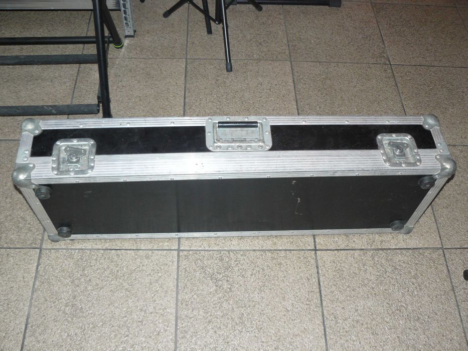 Skrzynia transportowa case