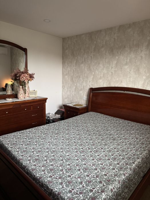 Mobilia de quarto completa em madeira cerejeira