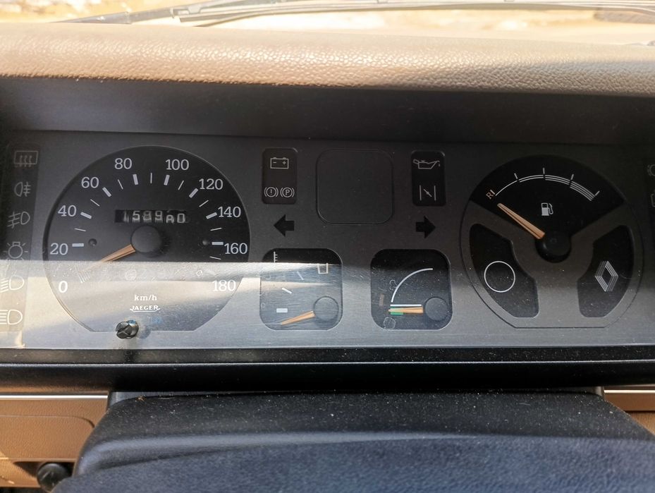 Renault 9 clássico