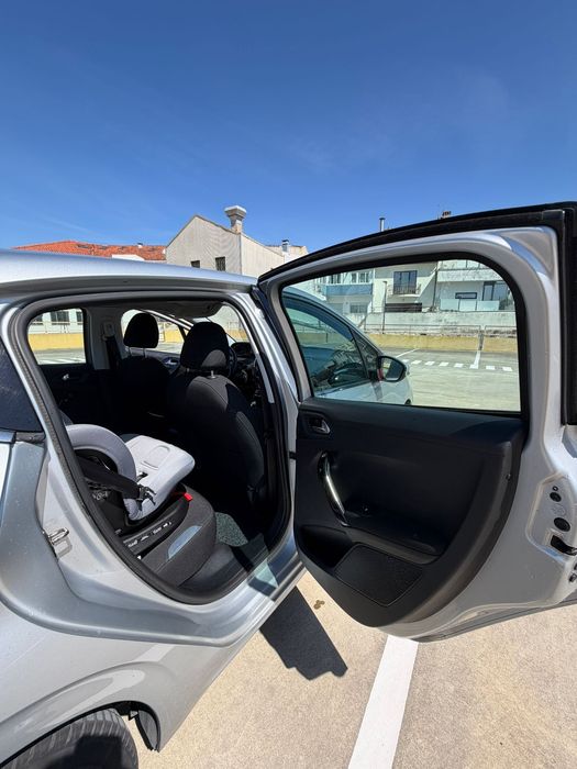 Peugeot 208 1.4 HDi