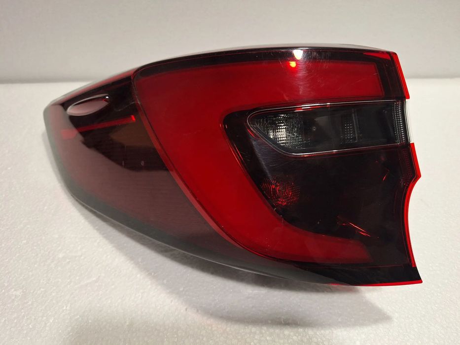 TOYOTA COROLLA E21 LIFT 22- KOMBI LAMPA TYLNA LEWA LED v367010L