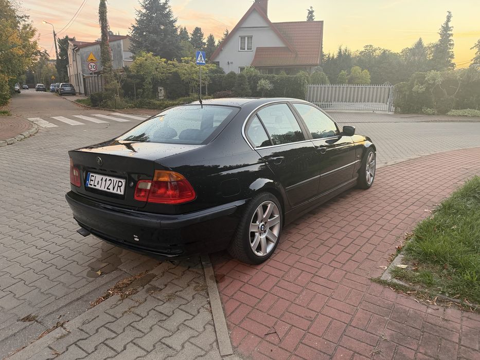 Bmw 320i lpg android tuba sub czarny sufit skora  sporty