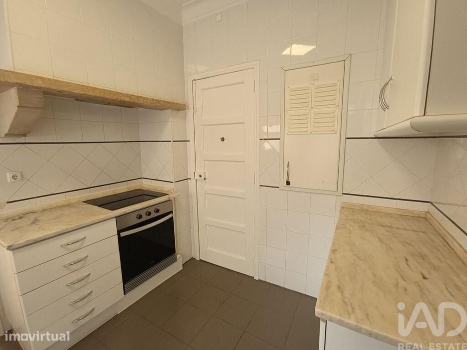 Apartamento T3 em Campo de Ourique de 101,00 m2