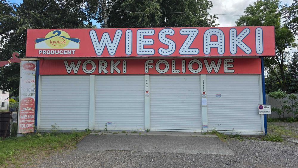 Duży i wysoki kontener na działalność lub mieszkanie