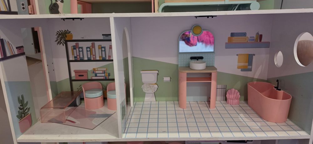 Domek piętrowy XXL z windą dla lalek Barbie