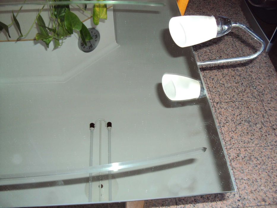 Vendo Espelho de casa de banho com luz em óptimo estado