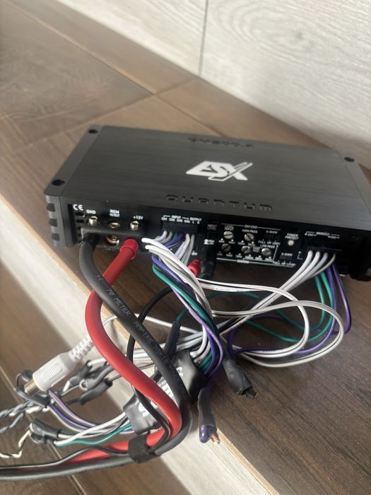 Продам автомобильный усилитель ESX, а саме модель QM500.4 з серії Quantum.