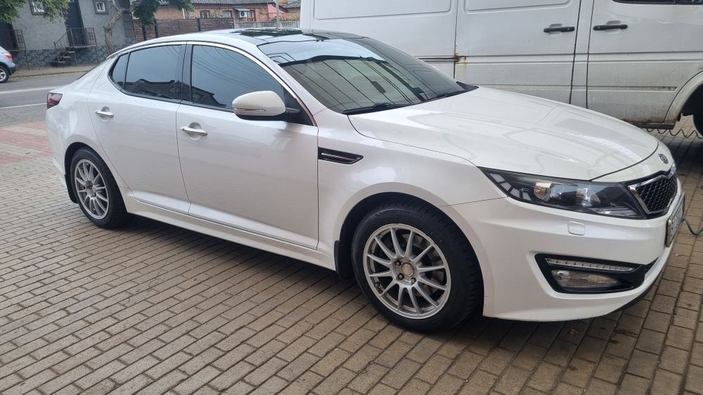 Kia Optima 2012 VIN KNAGN412BC5272503 фото оголошення 8 з 23
