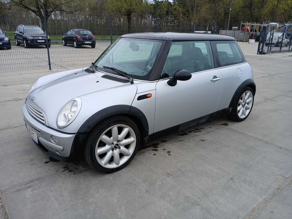 Mini Cooper 1,6 benzyna