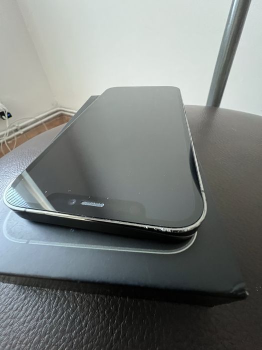 iPhone 12 PRO.  .
