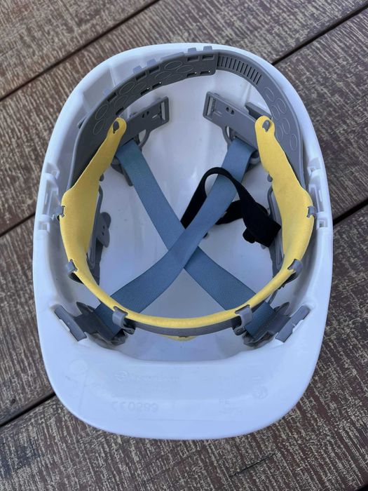 kask biały budowlany