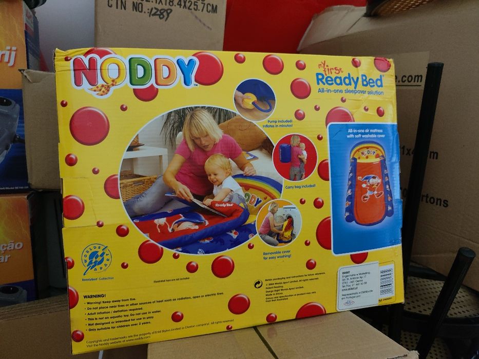 Papagaio, Cesto e Cama Insuflável Noddy c/saco cama - (€6 a €40)