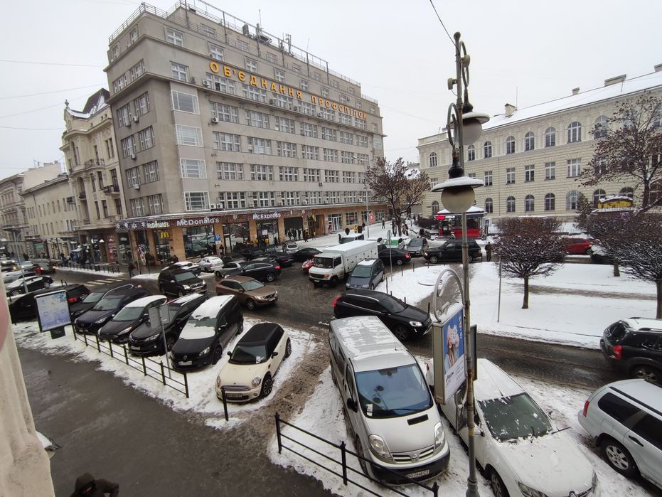 Квартира зі світлом   1-2-3-4 кім ( для студентів .відрядників  чеки