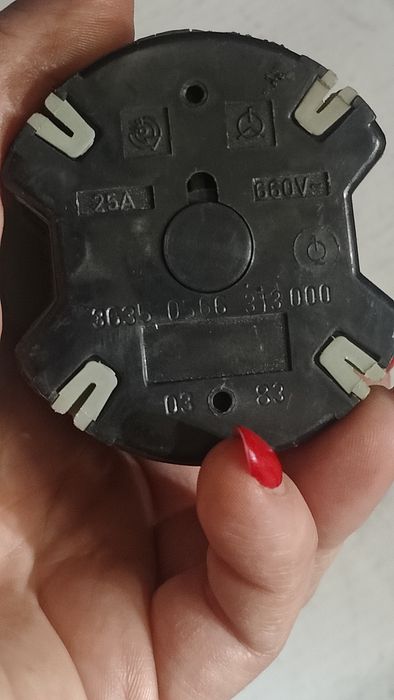 Кулачковий перемикач 25А 600V