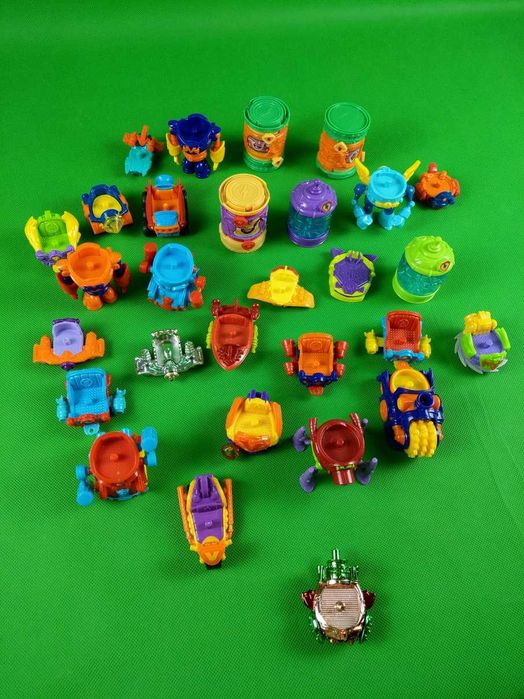Kolekcja 116 figurek SuperThings (SuperZings)