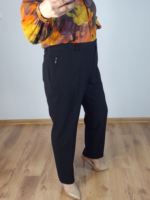 Czarne eleganckie spodnie damskie proste klasyczne wysoki stan