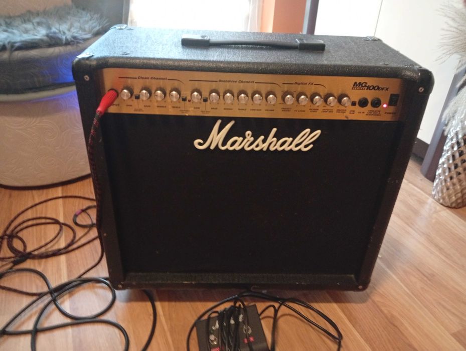wzmacniacz gitarowy marshall 100 wat  przełącznik nożny