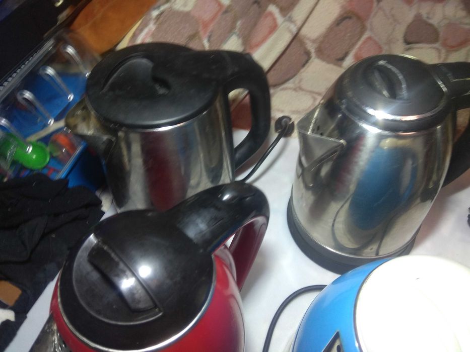 Электрочайники різноманітні