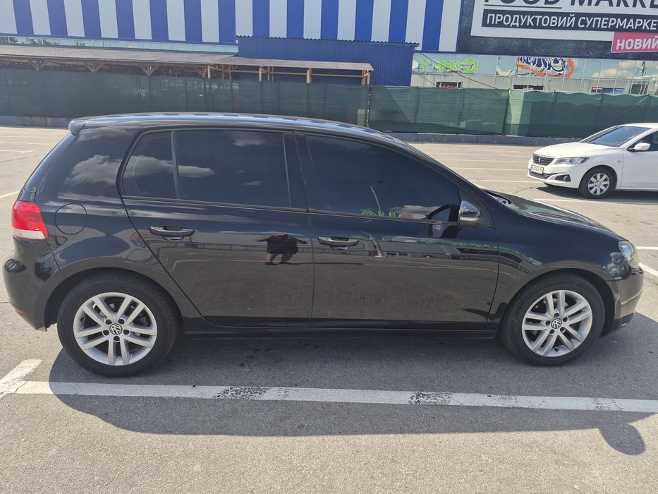 Volkswagen Golf 6  2011 года