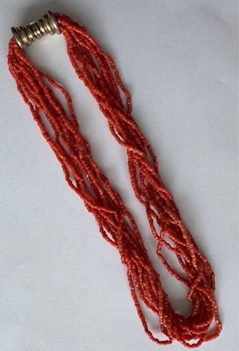 Натуральні коралові буси