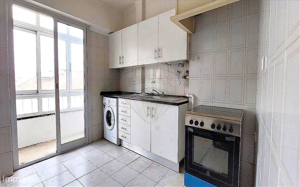Apartamento T2 para venda — Encosta do Sol, Lisboa