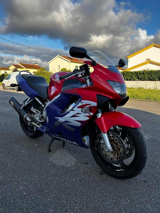 Honda CBR 600 F 4 1999