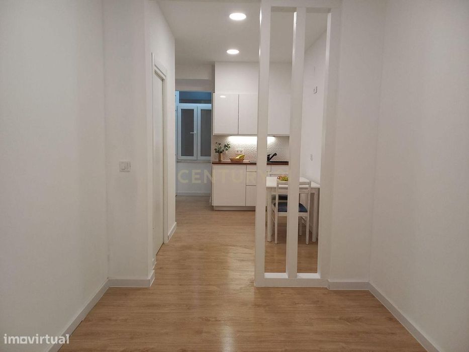 Apartamento T2 em Algés - Oeiras - Lisboa