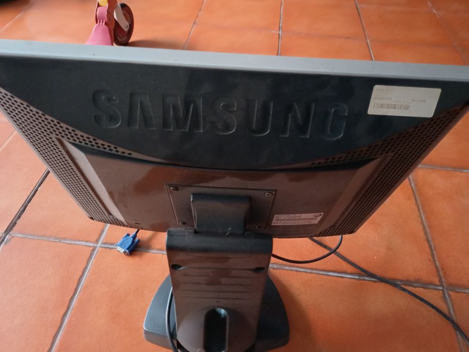 Monitor Samsung SyncMaster 171S - LCD monitor - 17
