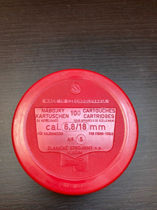 Naboje kartrid kołki osadzak HILTI 6,8/18 czerwone