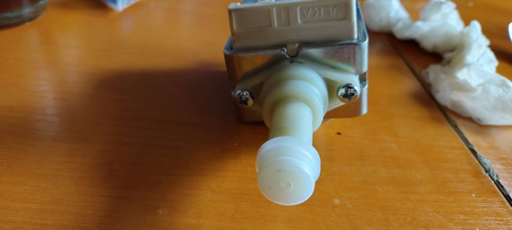 Pompka do expresu DeLonghi EP5GW