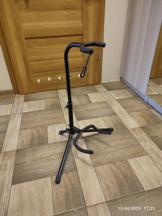 Nowy czarny statyw stojak na gitarę