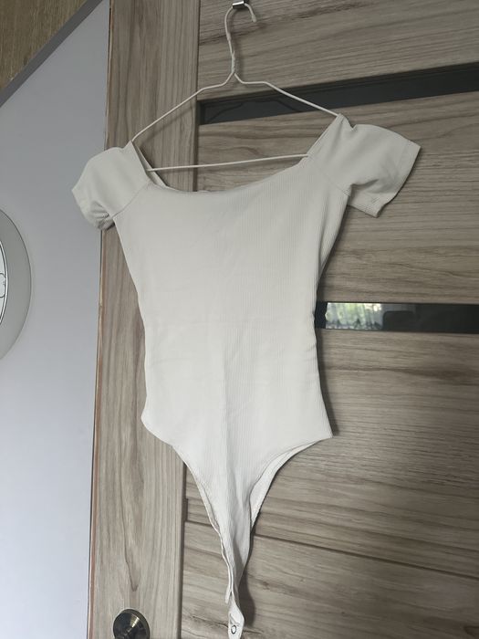Body wiazane białe