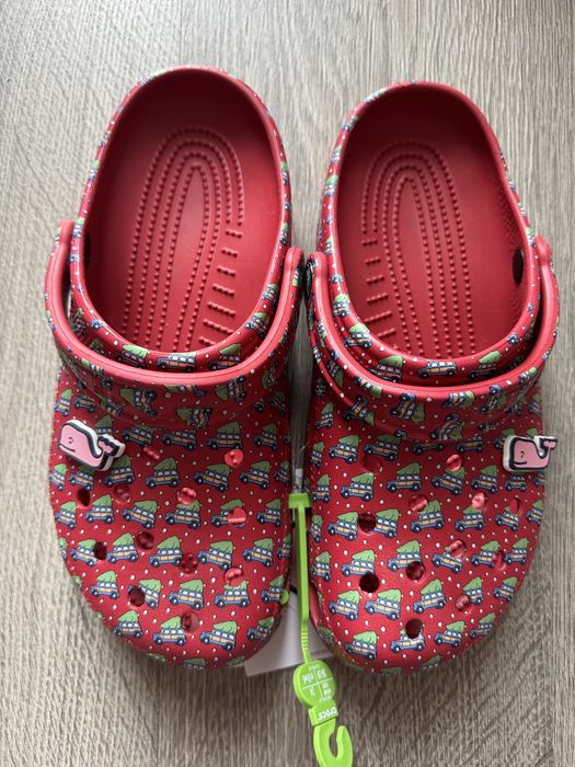 Продаю женские кроксы (W8)