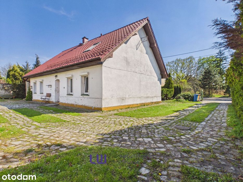 duża działka,możliwość rozbudowy,użytkowy strych