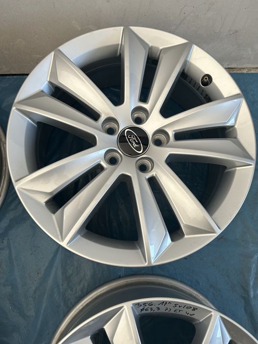 356 Felgi FORD R 17 5x108 otwór 63,3 7J ET40 NOWE