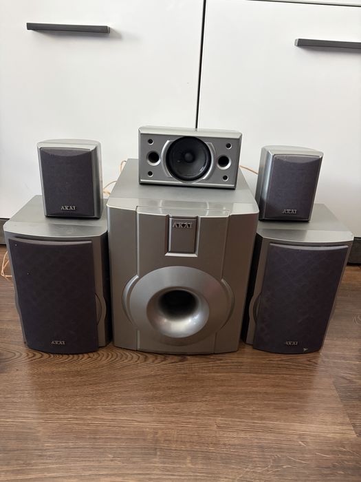 Akai Subwoofer z glosnikami
