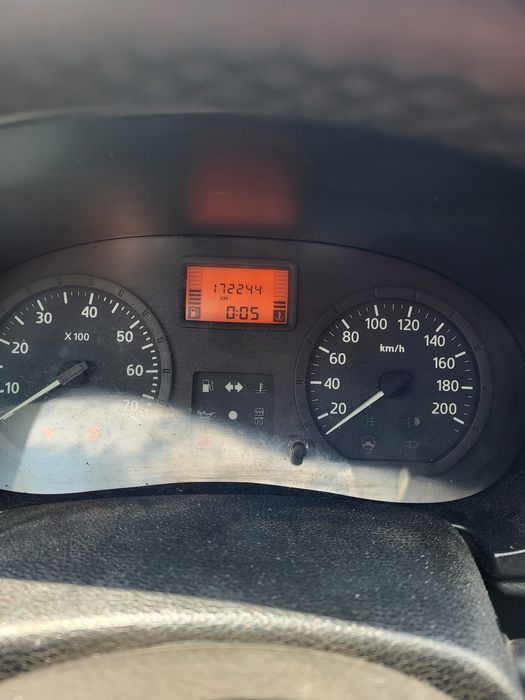 Продам дачія логан один власник з салону