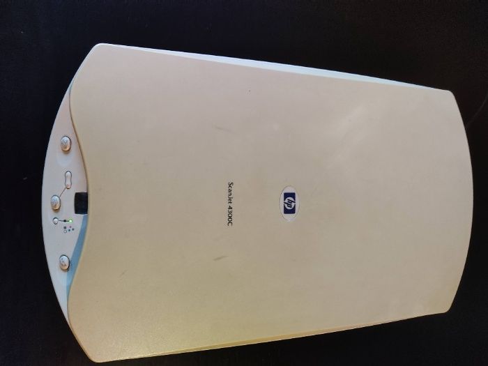 HP Scanjet 4300c Scanner64286377718274120