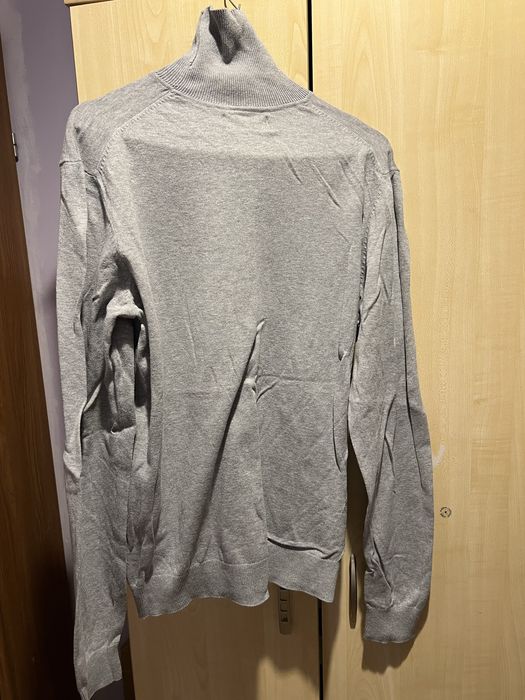 Turtle neck reserved