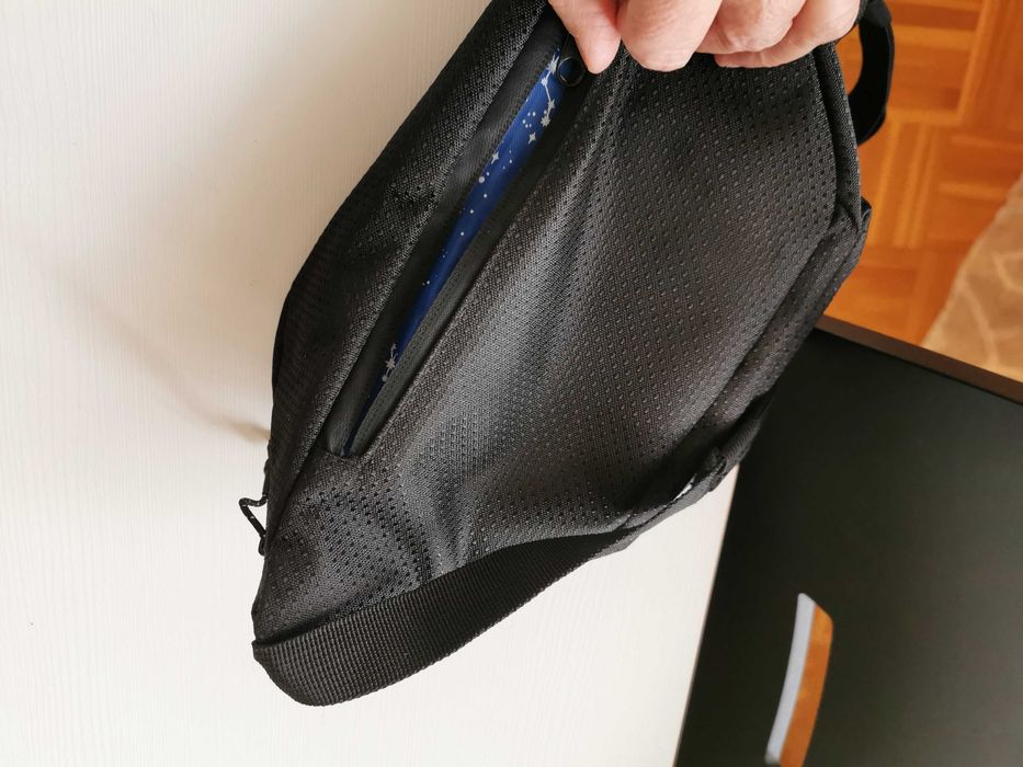 Saszetka nerka unisex nowa pojemna