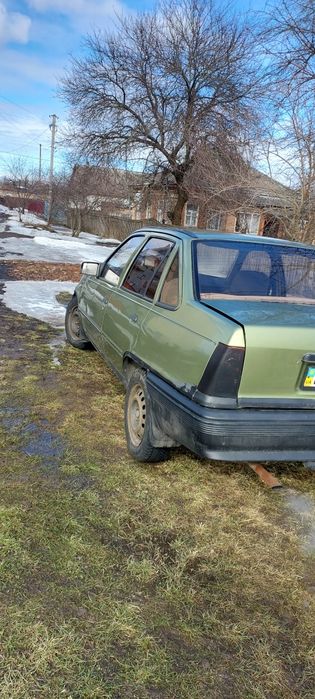 Opel kadet 1986 інжектор 1.8