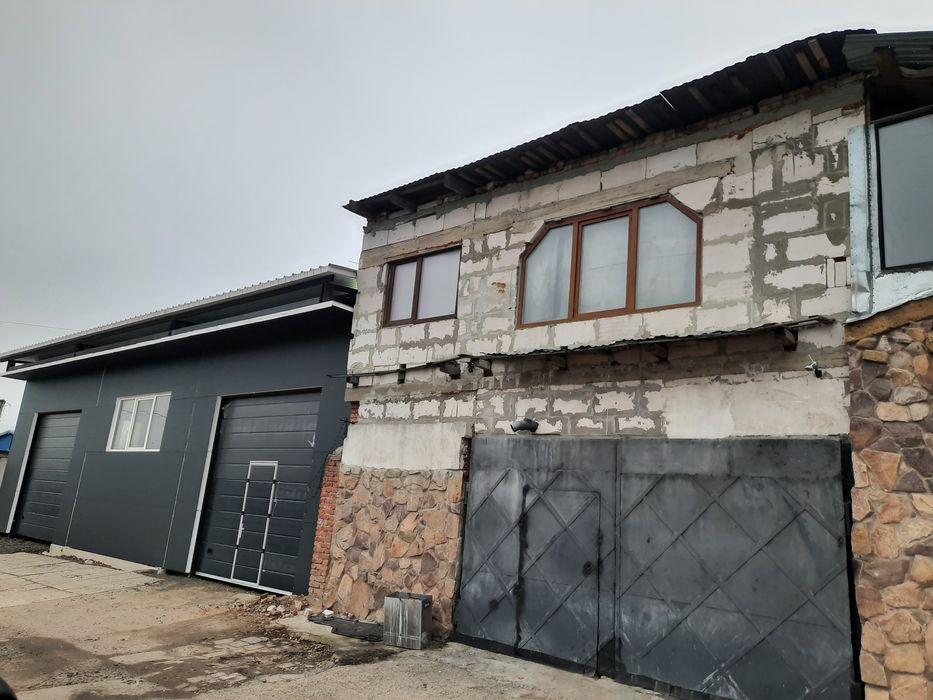 Гараж Луцьк продам 15000$ в районі авторинок
