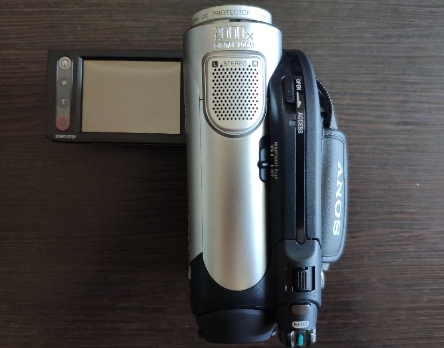 Відеокамера Sony DCR-DVD106E