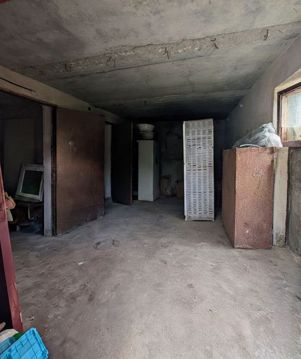 Продаж будинку з рем-м,меблями,гаражем


Продається повністю укомплектований 3-кімнатний будинок у Хмельницькому формату «заїжджай і живи». Всередині