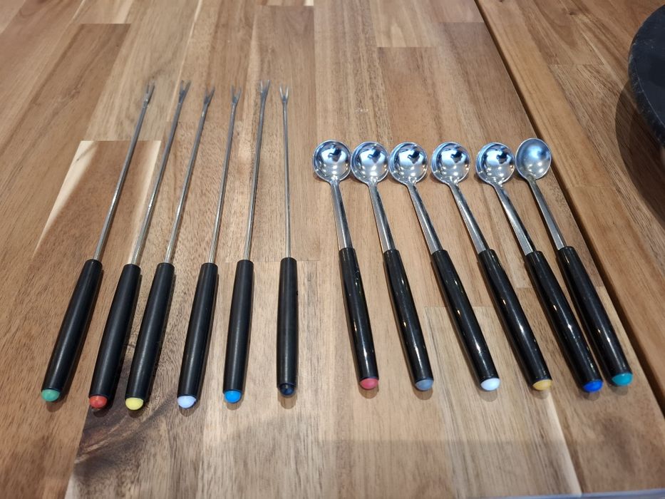 Foundue para 6 pessoas (23 peças) - Gato Preto